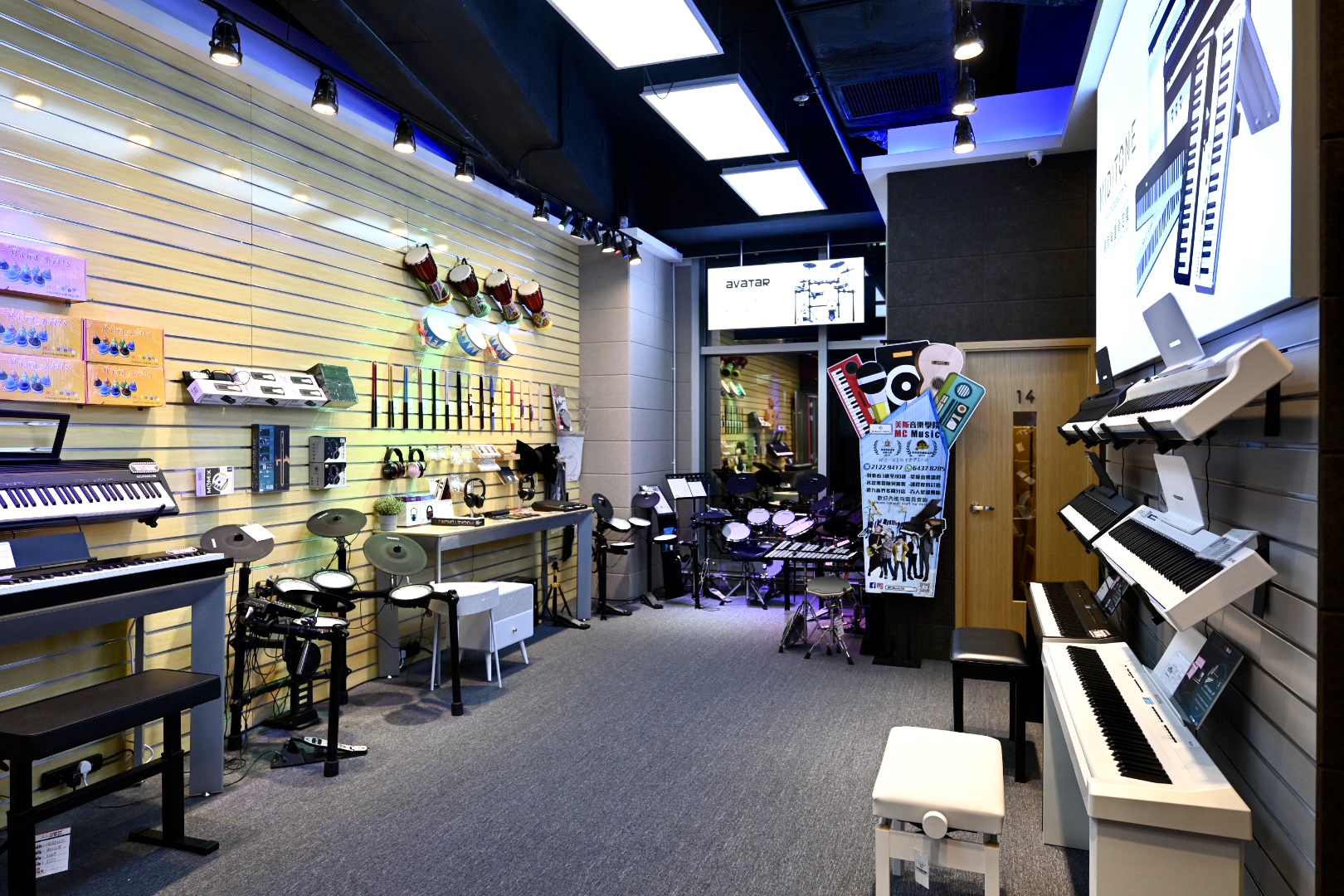 沙田石門旗艦店 MIDITONE 數碼鋼琴陳列區